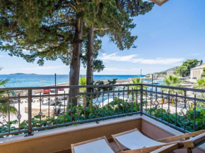 Apartment Villa Palma- Two Bedroom Apartment with Terrace and Sea View Apartman 4